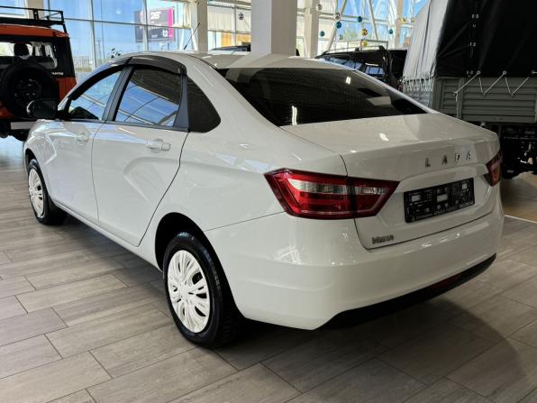 Lada (ВАЗ) Vesta I с пробегом 2022 года, цена 1 078 000 рублей, 26883 км, седан, Автокод Объявления