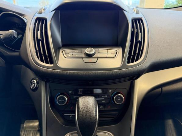 Ford Kuga II Рестайлинг с пробегом 2017 года, цена 1 560 000 рублей, 134000 км, внедорожник, Автокод Объявления