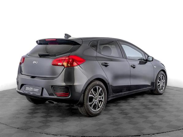 Kia Ceed II Рестайлинг с пробегом 2018 года, цена 1 385 000 рублей, 102124 км, хэтчбек, Автокод Объявления