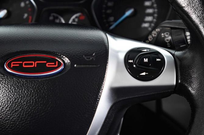 Ford Kuga II Рестайлинг с пробегом 2014 года, цена 1 259 000 рублей, 151323 км, внедорожник, Автокод Объявления