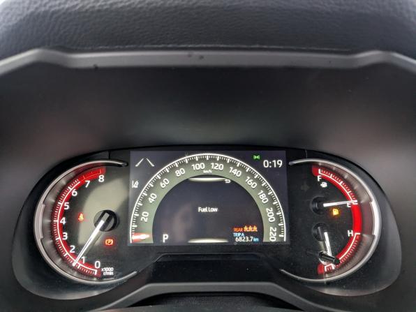 Toyota RAV4 V (XA50) с пробегом 2022 года, цена 3 700 000 рублей, 26822 км, внедорожник, Автокод Объявления