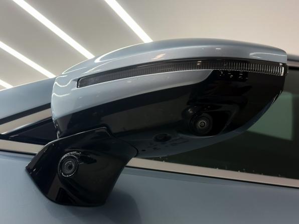 Zeekr 001 I с пробегом 2022 года, цена 4 500 000 рублей, 61561 км, лифтбек, Автокод Объявления