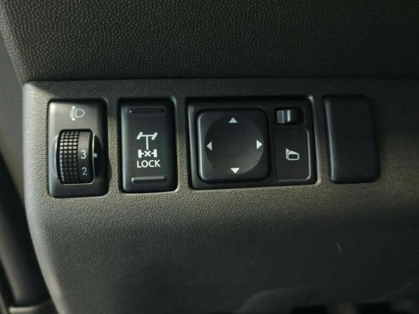 Nissan Navara (Frontier) III (D40) Рестайлинг с пробегом 2010 года, цена 1 360 000 рублей, 260000 км, пикап, Автокод Объявления