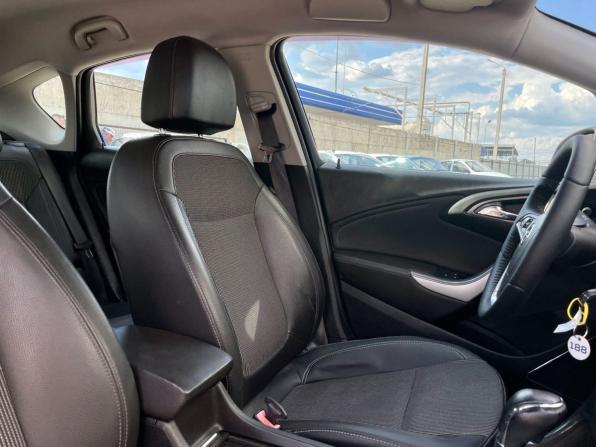 Opel Astra J с пробегом 2010 года, цена 695 000 рублей, 186540 км, хэтчбек, Автокод Объявления