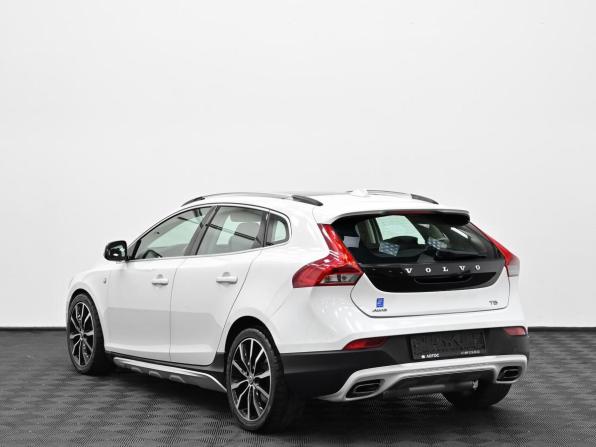 Volvo V40 Cross Country I с пробегом 2015 года, цена 1 599 000 рублей, 156000 км, хэтчбек, Автокод Объявления