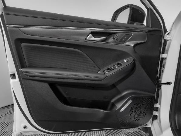 Haval Jolion I Рестайлинг с пробегом 2024 года, цена 2 249 000 рублей, 33751 км, внедорожник, Автокод Объявления