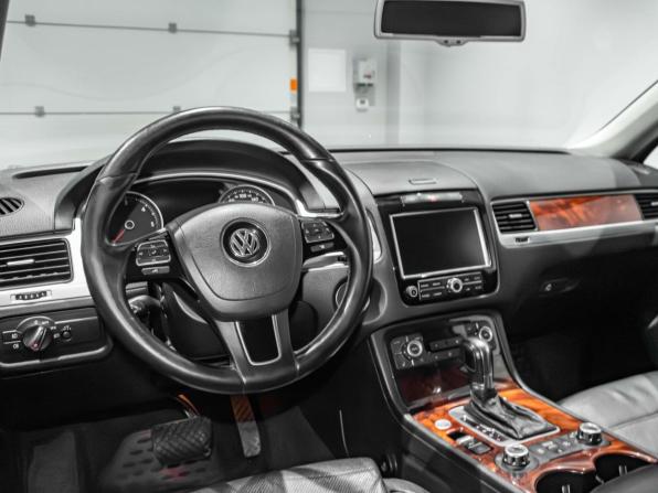 Volkswagen Touareg II с пробегом 2011 года, цена 1 750 199 рублей, 355365 км, внедорожник, Автокод Объявления