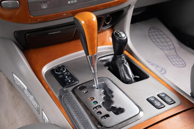 Lexus LX II Рестайлинг с пробегом 2003 года, цена 1 949 000 рублей, 330000 км, внедорожник, Автокод Объявления