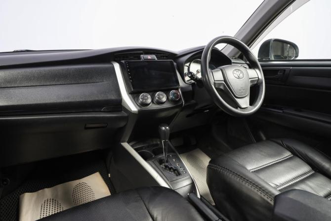 Toyota Corolla XI (E160 E170) Рестайлинг 2 с пробегом 2017 года, цена 1 299 000 рублей, 192768 км, универсал, Автокод Объявления