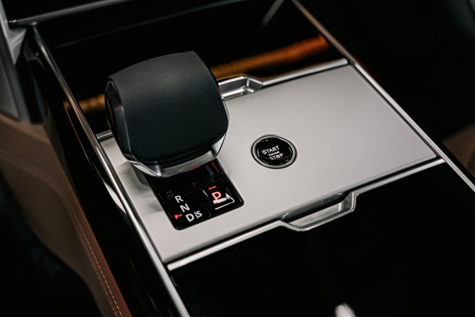 Новый Land Rover Range Rover V 2024 года, цена 36 405 800 рублей, внедорожник, Автокод Объявления