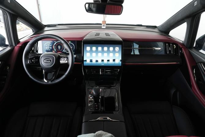GAC M8 с пробегом 2023 года, цена 3 919 000 рублей, 4169 км, минивэн, Автокод Объявления