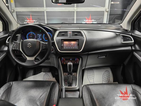 Suzuki SX4 II (S-Cross) с пробегом 2013 года, цена 1 098 000 рублей, 180000 км, хэтчбек, Автокод Объявления