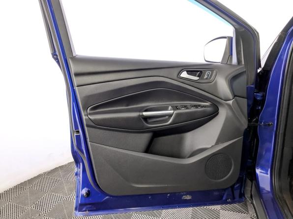 Ford Kuga II с пробегом 2016 года, цена 1 550 000 рублей, 137272 км, внедорожник, Автокод Объявления