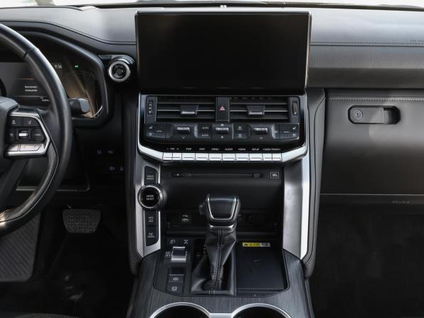 Toyota Land Cruiser 300 Series с пробегом 2024 года, цена 12 498 000 рублей, 56001 км, внедорожник, Автокод Объявления