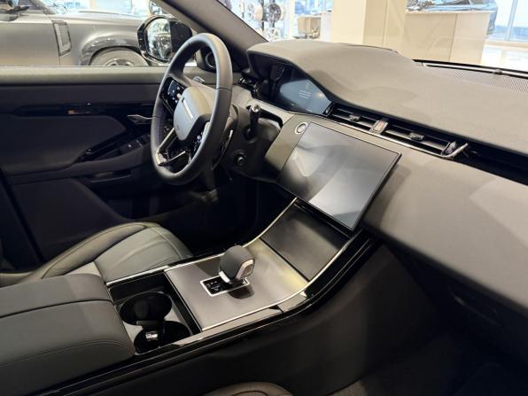 Land Rover Range Rover Evoque II Рестайлинг с пробегом 2024 года, цена 6 950 000 рублей, 1980 км, внедорожник, Автокод Объявления