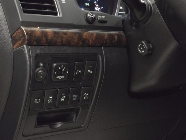 Toyota Land Cruiser 200 Series Рестайлинг 1 с пробегом 2014 года, цена 3 600 000 рублей, 292500 км, внедорожник, Автокод Объявления