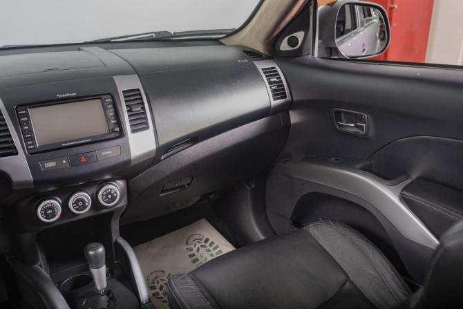 Mitsubishi Outlander II с пробегом 2007 года, цена 1 299 000 рублей, 320000 км, внедорожник, Автокод Объявления