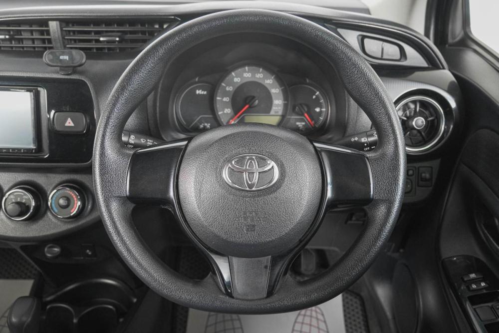 Toyota Vitz III (XP130) Рестайлинг 2 Кемерово  - изображение 16