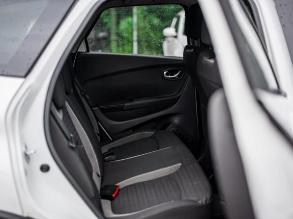 Renault Kaptur I с пробегом 2018 года, цена 1 250 000 рублей, 86240 км, внедорожник, Автокод Объявления