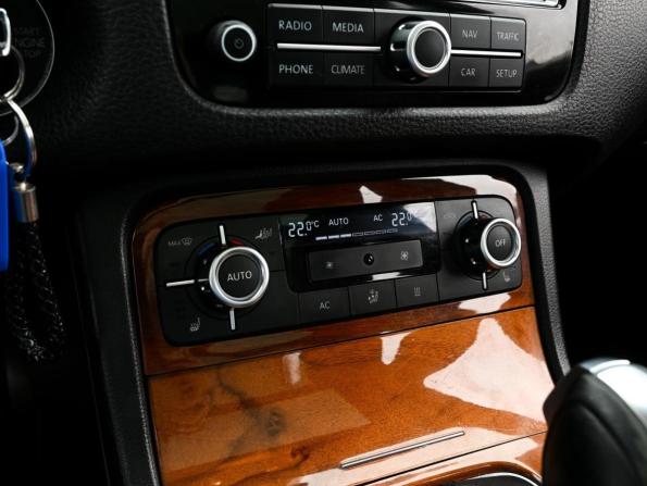Volkswagen Touareg II с пробегом 2011 года, цена 2 199 000 рублей, 395052 км, внедорожник, Автокод Объявления