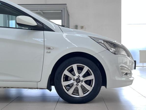 Hyundai Solaris I Рестайлинг с пробегом 2015 года, цена 1 080 000 рублей, 97970 км, хэтчбек, Автокод Объявления