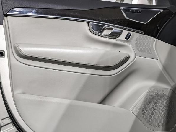 Volvo XC90 II с пробегом 2017 года, цена 3 550 000 рублей, 129857 км, внедорожник, Автокод Объявления