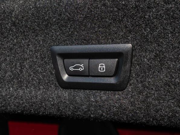 BMW 3 серии VII (G2x) Рестайлинг 2 с пробегом 2025 года, цена 6 200 000 рублей, 3128 км, седан, Автокод Объявления