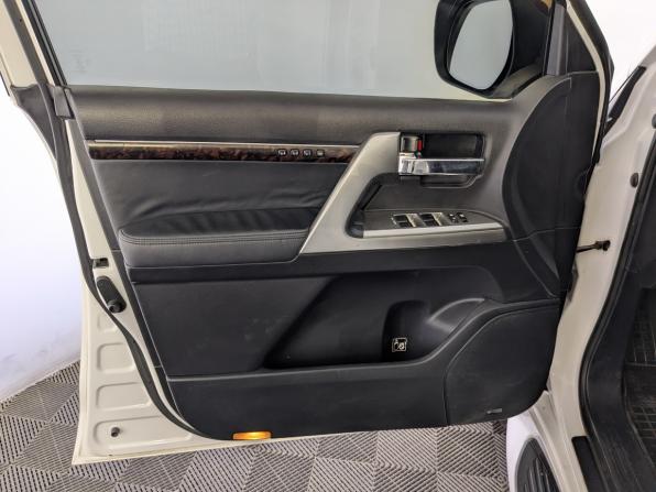 Toyota Land Cruiser 200 Series Рестайлинг 1 с пробегом 2014 года, цена 3 853 000 рублей, 243989 км, внедорожник, Автокод Объявления