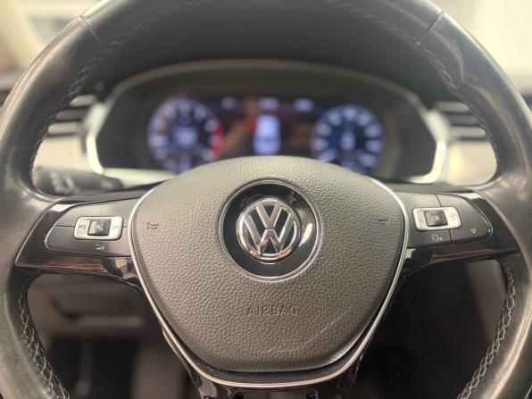 Volkswagen Passat B8 с пробегом 2016 года, цена 1 799 000 рублей, 214971 км, седан, Автокод Объявления