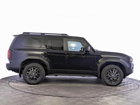 Toyota Land Cruiser Prado 250 Series с пробегом 2024 года, цена 9 530 000 рублей, 27770 км, внедорожник, Автокод Объявления