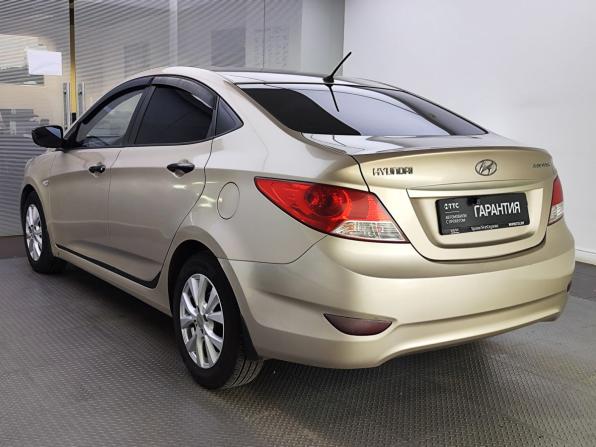 Hyundai Solaris I с пробегом 2012 года, цена 690 000 рублей, 120530 км, седан, Автокод Объявления