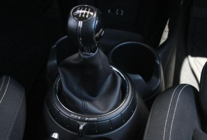 Mini Hatch III (F55/F56) с пробегом 2014 года, цена 1 675 000 рублей, 92633 км, хэтчбек, Автокод Объявления