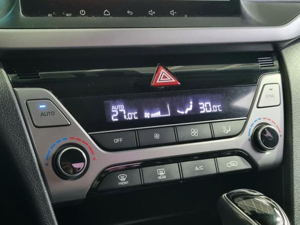 Hyundai Elantra VI (AD) с пробегом 2018 года, цена 1 470 000 рублей, 133000 км, седан, Автокод Объявления