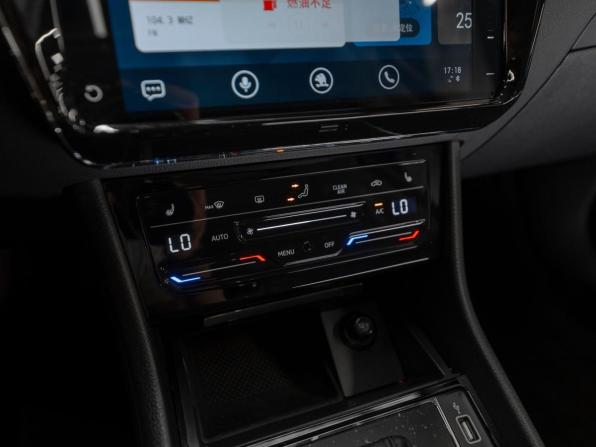 Skoda Superb III Рестайлинг с пробегом 2025 года, цена 3 450 000 рублей, 59 км, лифтбек, Автокод Объявления