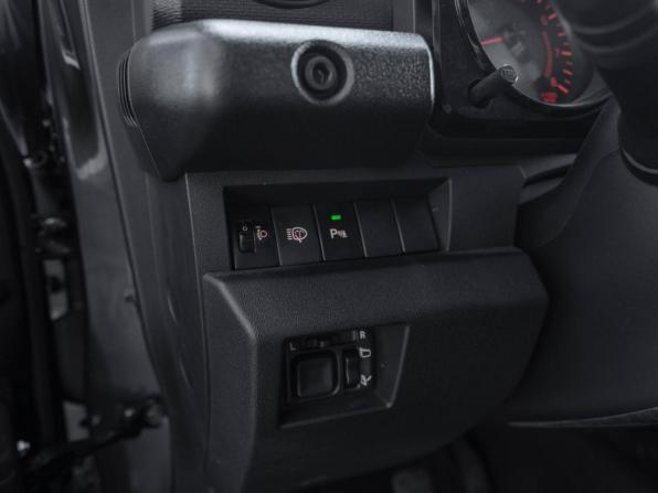 Suzuki Jimny IV с пробегом 2025 года, цена 3 950 000 рублей, 12 км, внедорожник, Автокод Объявления
