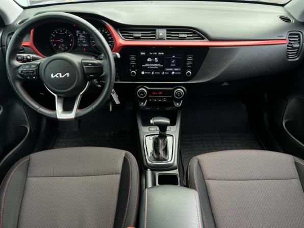 Kia Rio IV Рестайлинг с пробегом 2022 года, цена 1 949 000 рублей, 30000 км, хэтчбек, Автокод Объявления