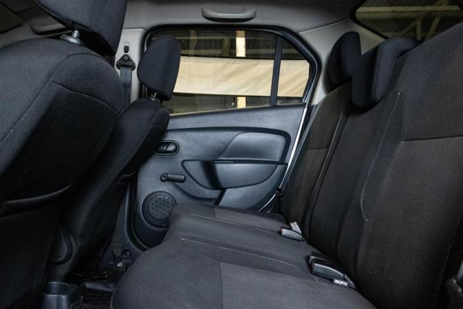 Renault Logan II Рестайлинг с пробегом 2019 года, цена 990 000 рублей, 124848 км, седан, Автокод Объявления
