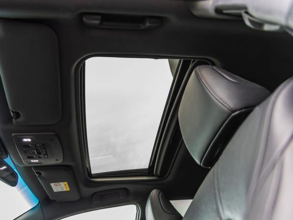 Toyota Avalon V с пробегом 2022 года, цена 3 198 000 рублей, 51016 км, седан, Автокод Объявления
