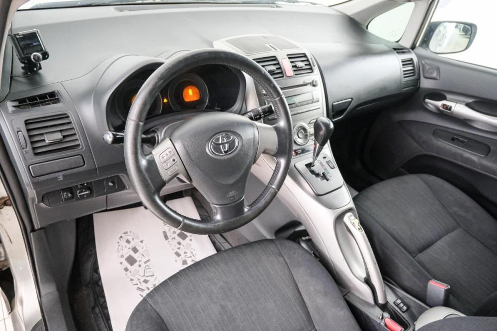 Toyota Auris I Красноярск  - изображение 9
