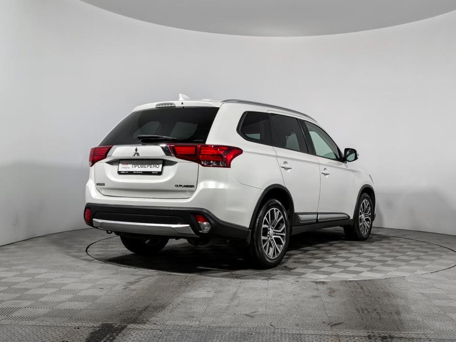 Mitsubishi Outlander III Рестайлинг 2 Санкт-Петербург  - изображение 5