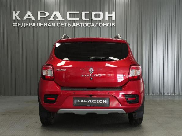 Renault Sandero II с пробегом 2015 года, цена 750 000 рублей, 168175 км, хэтчбек, Автокод Объявления