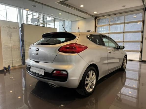 Kia Ceed II с пробегом 2013 года, цена 970 000 рублей, 197582 км, хэтчбек, Автокод Объявления