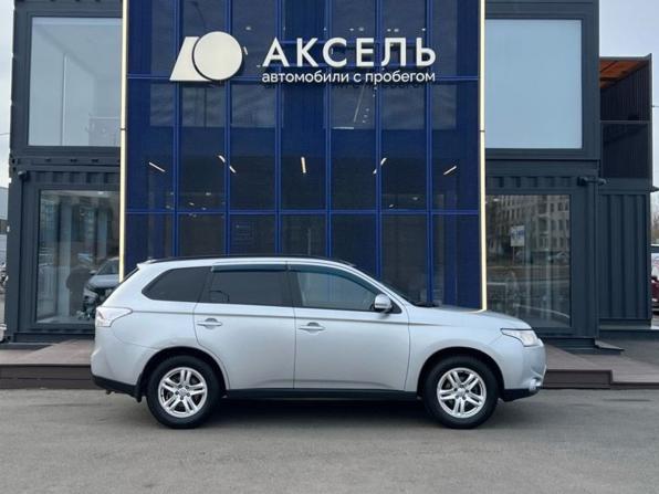 Mitsubishi Outlander III с пробегом 2013 года, цена 1 139 000 рублей, 210000 км, внедорожник, Автокод Объявления