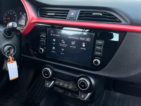 Kia Rio IV Рестайлинг с пробегом 2021 года, цена 1 750 000 рублей, 94000 км, хэтчбек, Автокод Объявления