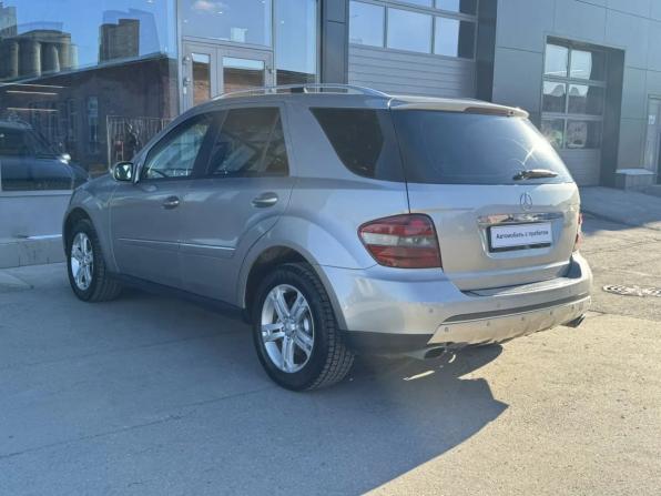 Mercedes-Benz M-Класс II (W164) с пробегом 2005 года, цена 1 040 000 рублей, 288937 км, внедорожник, Автокод Объявления