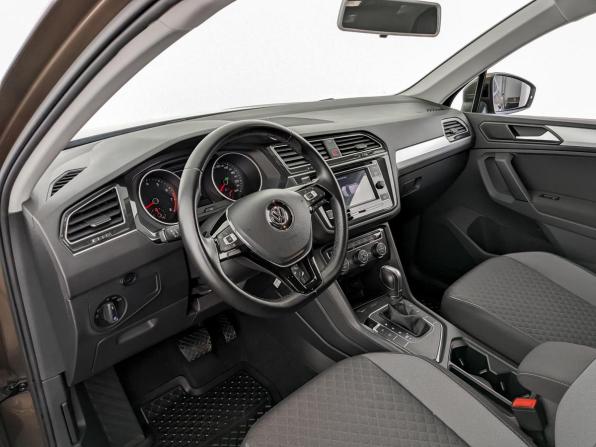 Volkswagen Tiguan II с пробегом 2018 года, цена 2 350 000 рублей, 37000 км, внедорожник, Автокод Объявления