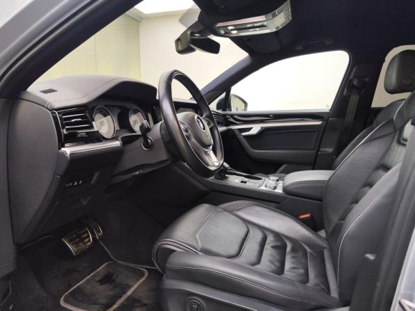 Volkswagen Touareg III с пробегом 2019 года, цена 4 935 000 рублей, 83790 км, внедорожник, Автокод Объявления