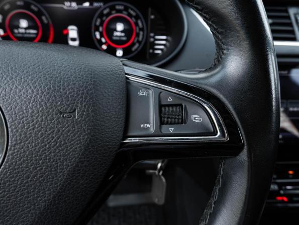 Skoda Octavia III (A7) Рестайлинг с пробегом 2019 года, цена 1 907 000 рублей, 144561 км, лифтбек, Автокод Объявления