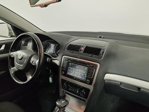 Skoda Octavia II (A5) Рестайлинг с пробегом 2012 года, цена 899 000 рублей, 147889 км, универсал, Автокод Объявления