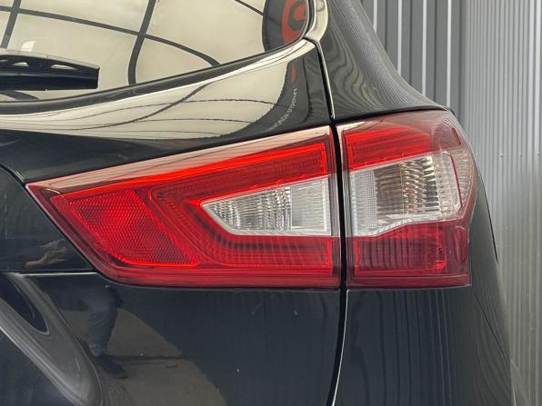 Nissan Qashqai II с пробегом 2017 года, цена 1 600 000 рублей, 165511 км, внедорожник, Автокод Объявления